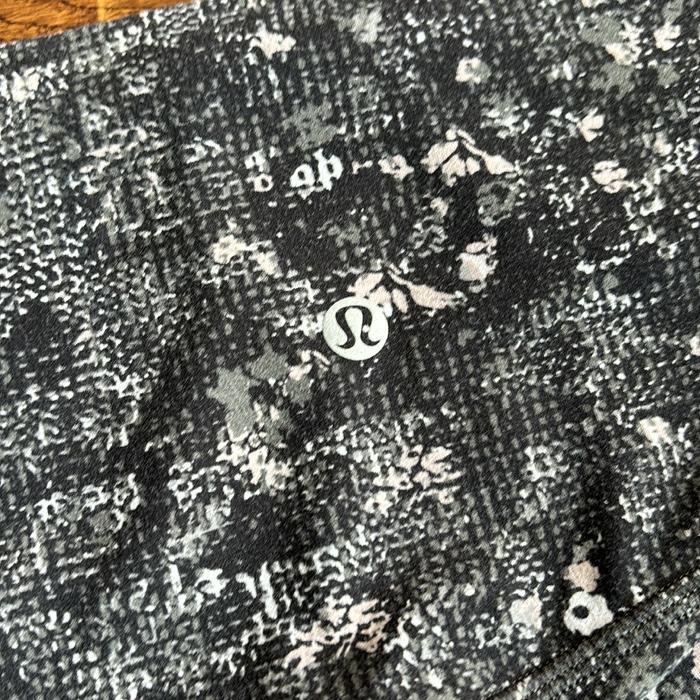 Lululemon women's leggings High-Rise 23” - Picture 5 of 7